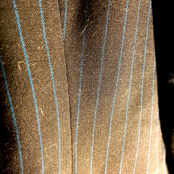 2 piece Wool Women’s Suit - Picture 4 of 7